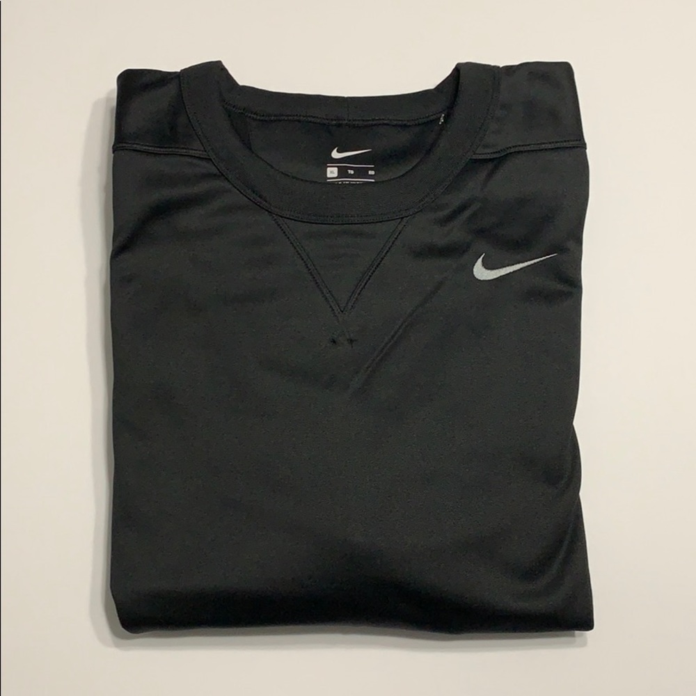 NWT - Nike Therma sweater